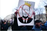  ?? KIRILL KUDRYAVTSE­V/LEHTIKUVA-AFP ?? Protester mot Putin i Moskva i slutet av februari.