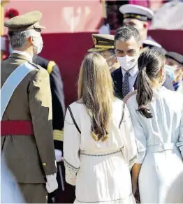  ?? David Castro ?? Pedro Sánchez, al costat de la família reial, ahir.