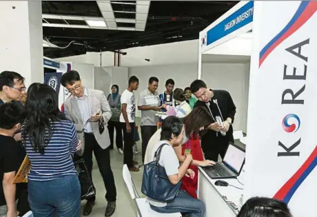  ??  ?? Students interested to study in South Korea but have yet to decide on which course or which university can attain answers at the Study in Korea Pavilion.