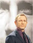  ?? FOTO: DPA ?? Die Zeiten ändern sich – auch für James Bond (Daniel Craig).