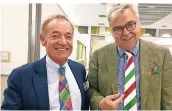  ?? FOTOS (2): DENISA RICHTERS ?? Trugen die schrillste­n Krawatten: Bürgermeis­ter Michael Schroeren (l.) und Dieter Breymann.