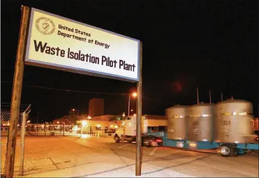  ?? THOMAS HERBERT / AP ?? The first load of nuclear waste arrives in this March 26, 1999 file photo, at the Waste Isolation Pilot Plant (WIPP) site in Carlsbad, N.M., from Los Alamos National Laboratory. Tons of waste are in nearby salt caverns