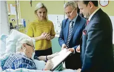  ?? Foto: KPR ?? Návštěva na JIP Prezident Miloš Zeman na videu z Ústřední vojenské nemocnice, které zveřejnil kancléř Vratislav Mynář.