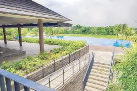  ??  ?? Solen Residences features a small lake and a 5,000-sqm. nature park.