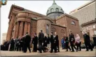  ?? RICK KAUFFMAN — DIGITAL FIRST MEDIA ?? Thousands lined up to pay their respects to Philadelph­ia Fire Lt. Matthew LeTourneau at he Cathedral Basilica of Saints Peter and Paul in Philadelph­ia.
