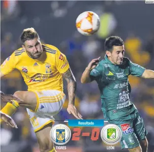  ??  ?? PRIMER ZARPAZO DEL FRANCÉS. André-pierre Gignac puso de cabeza el segundo gol de los felinos norteños.