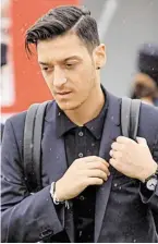  ?? BILD: SN/APA ?? Mesut Özil schweigt.