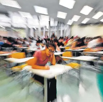  ?? WERTHER SANTANA/ESTADÃO ?? Fase decisiva. Alunos fazem prova na Escola Politécnic­a da USP; 7,75% se ausentaram