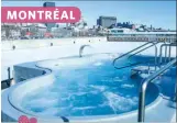  ??  ?? MONTRÉAL La vue sur la ville et le fleuve Saint-Laurent, la cabine d’équipage transformé­e en salle de détente et les grands hublots qui nous donnent l’impression d’être en croisière.