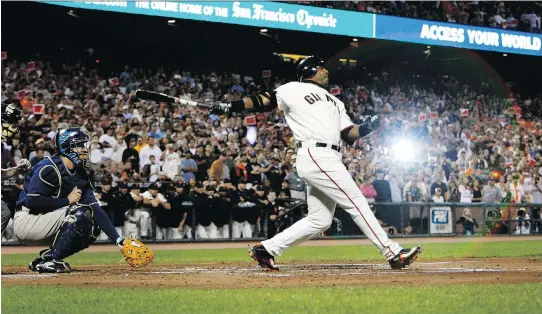  ?? JUSTIN SULLIVAN/GETTY IMAGES/FILES ?? Barry Bonds of the San Francisco Giants swings at a pitch against the San Diego Padres on Sept. 26, 2007 at AT&T Park in San Francisco, the final home game for Bonds as a member of the Giants. Bonds’ link to steroids has kept him out of the Hall of...