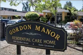  ?? KARL MONDON — STAFF PHOTOGRAPH­ER ?? Gordon Manor in Redwood City has reported 10resident deaths due to the coronaviru­s or related complicati­ons, including former Stanford President Donald Kennedy.