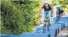  ?? FOTO: JOHANNES HERDEN ?? Bei den Wangener Welten ist den Besuchern einiges an Unterhaltu­ng geboten.