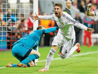  ?? JOSE A. GARCÍA ?? DOBLETES DE RAMOS Y CRISTIANO Ramos celebra uno de los dos cabezazos con los que puso el 0-2 en el Allianz. Otro doblete de CR7 cerró el mítico 0-4.