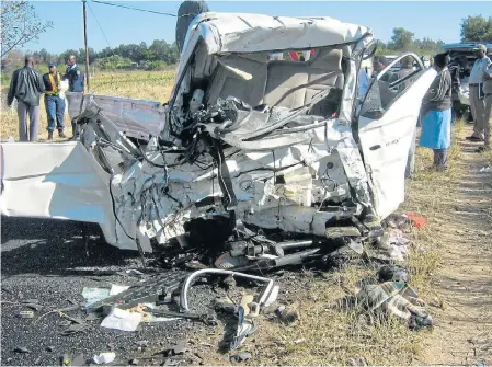  ??  ?? Transport minister Fikile Mbalula revealed that 1,612 people lost their lives on SA roads during the December-January holiday season.