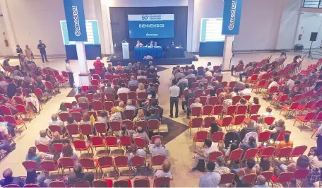  ?? ?? La asamblea en Coomecipar tuvo una altísima participac­ión de sus asociados, quienes frenaron el intento de injerencia política.