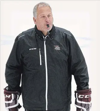  ?? CLIFFORD SKARSTEDT EXAMINER ?? Peterborou­gh Petes head coach Rob Wilson supervises a drill during the team’s final practice on Wednesday at the Memorial Centre as they prepare for home opener Thursday against the Kingston Frontenacs.