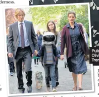  ??  ?? Pullman clan: Nate (Owen Wilson), Olivia (Izabela Vidovic), Auggie (Jacob Tremblay) and Isabel (Julia Roberts)