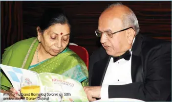  ?? With her husband Ramniklal Solanki on 50th anniversar­y of Garavi Gujarat ??