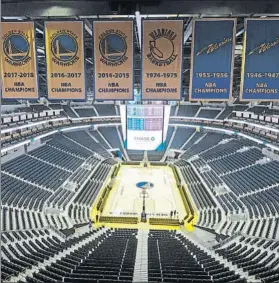  ?? FOTO: AP ?? Imagen del interior del Chase Center, el pabellón de los Warriors