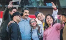  ?? EFE ?? Firmas. Maduro agradeció las marchas que invitan a firmar una carta para los EE.UU. rechazando la injerencia de este país en Venezuela.