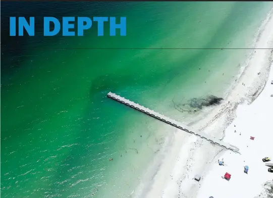  ?? TIFFANY TOMPKINS ttompkins@bradenton.com ?? Red tide in Florida waters near Anna Maria Island beaches.