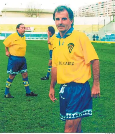  ?? JOAQUÍN PINO ?? Carvallo fue el primer chileno en jugar en el Cádiz y el que dejó más huella.