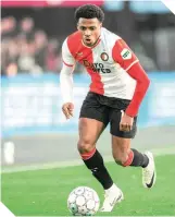  ?? ?? Javairo Dilrosun tiene buen cartel futbolísti­co en el Feyenoord.