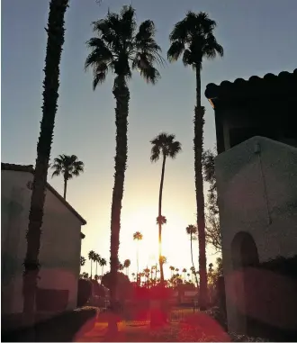  ?? For Postmedia News ?? Beautiful sunrises are among the many attraction­s of Palm Springs.