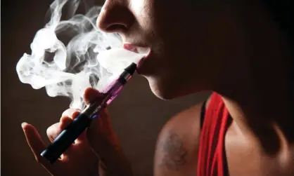  ?? Photograph: Morgane Tostain/Alamy ?? Four weeks into their attempt to quit 15.4% of those given e-cigarettes self-reported they were not smoking, compared with 8.6% of those given patches