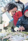  ?? GREENUP PHOTO ?? Children and families participat­e in community asset mapping at the NeighbourP­LAN Talwood Winter WarmUP in 2019.