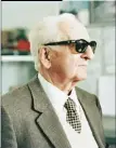  ??  ?? A la izquierda: Enzo Ferrari, fundador de la marca de autos que lleva su apellido.
Arriba: Una foto del archivo histórico de la firma.