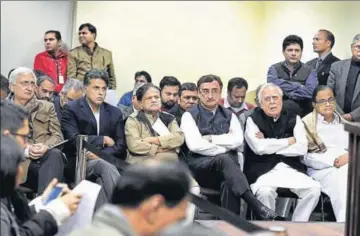  ?? ARVIND YADAV/HT ?? Senior Congress leaders during the press conference of party president Rahul Gandhi in New Delhi on Friday.