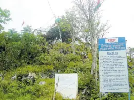  ?? PAUL H WILLIAMS ?? The entrance to the Zion Headquarte­rs Jerusalem Spiritual Schoolroom at Watt Town in St Ann.