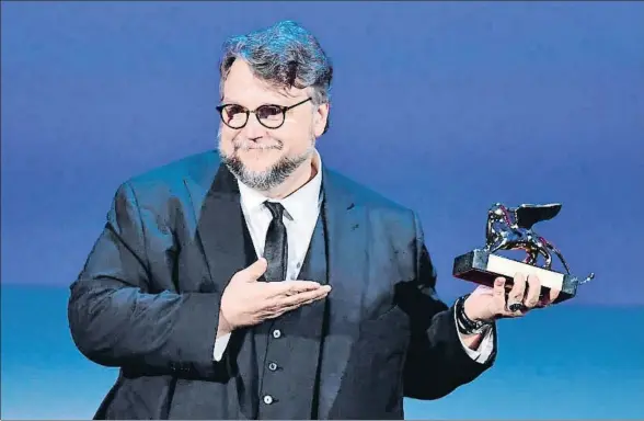  ?? ETTORE FERRARI / EFE ?? El director mexicano Guillermo del Toro consigue el León de Oro por La forma del agua