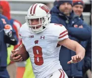  ?? MARK HOFFMAN / JOURNAL SENTINEL ?? Wisconsin safety Joe Ferguson has contribute­d four intercepti­ons, tied for the team lead, and two fumble recoveries.