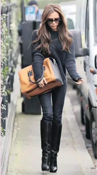  ??  ?? Victoria Beckham loves her large bags, and has even used big bags in her ad campaigns