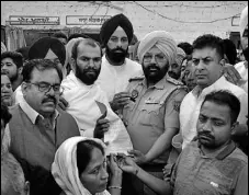  ?? HT PHOTO ?? Former minister Bikram Singh Majithia led the SADBJP delegation to hand over the complaint to police in Amritsar.