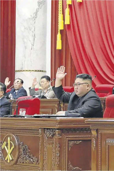  ?? STR ?? Kim Jong-un, en el Comité Central del Partido de los Trabajador­es.
