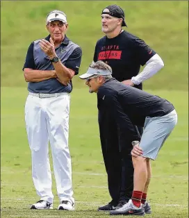  ?? COMPTON / CCOMPTON@AJC.COM CURTIS ?? “They are connected at the hip only in terms of their charge to make the team better and roster better and our team to perform better,” says Falcons owner Arthur Blank (left) about coach Dan Quinn (center) and general manager Thomas Dimitroff.