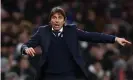  ?? Finney/Getty Images ?? Antonio Conte tries to get a point across to his players during Tottenham’s win against Brentford. Photograph: Julian