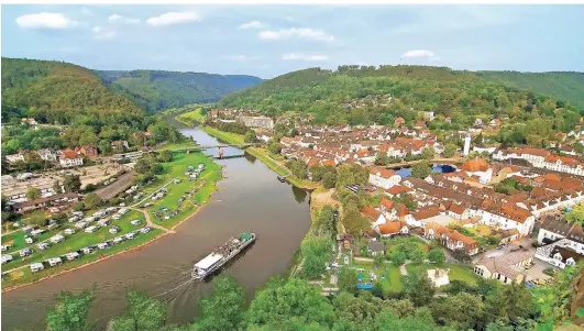  ?? FOTO: GRIMM-HEIMAT NORDHESSEN ?? Die Kurstadt Bad Karlshafen ist die nördlichst­e Gemeinde Hessens.