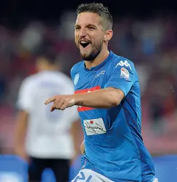  ??  ?? Il bomber
Dries Mertens è ormai a tutti gli effetti
il punto di riferiment­o del tridente offensivo del Napoli di Maurizio
Sarri