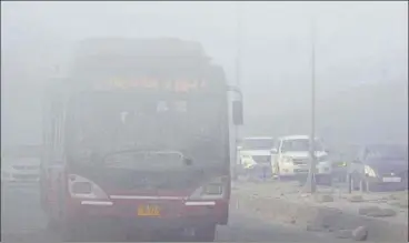  ?? SUNIL GHOSH ?? IMD says that foggy conditions will continue to prevail for the next two days