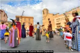  ??  ?? Fiestas mayores de Calafell ©Gabriel Mestre Capdevila