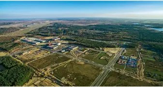  ??  ?? Aerial photo of the China-Belarus Industrial Park.
