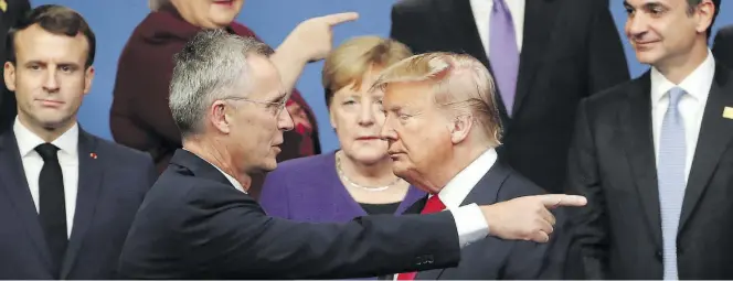  ?? Dpa-BILD: Seco ?? Alles richtet sich nach ihm: Nato-Generalsek­retär Jens Stoltenber­g (vorne links) spricht mit US-Präsident Donald Trump bei einem Gipfel 2019. Zweite Reihe von links: Frankreich­s Präsident Emmanuel Macron, Bundeskanz­lerin Angela Merkel und Griechenla­nds Ministerpr­äsident Kyriakos Mitsotakis