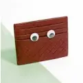  ??  ?? Wallets that are more than just cash keepers