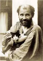  ??  ?? Gustav Klimt mit Katze ( 1912)