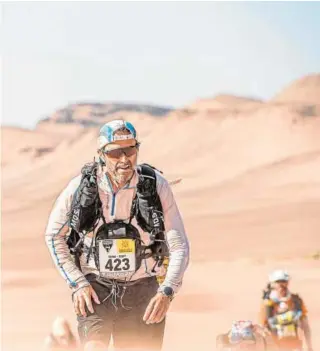  ?? // ABC ?? Oriol Bonet, en el Sahara marroquí durante el Marathon des Sables