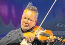  ?? FOTO: ROLAND MAYER ?? Nigel Kennedy kommt am 28. März in die Carl-Zeiss-Kulturkant­ine nach Oberkochen.